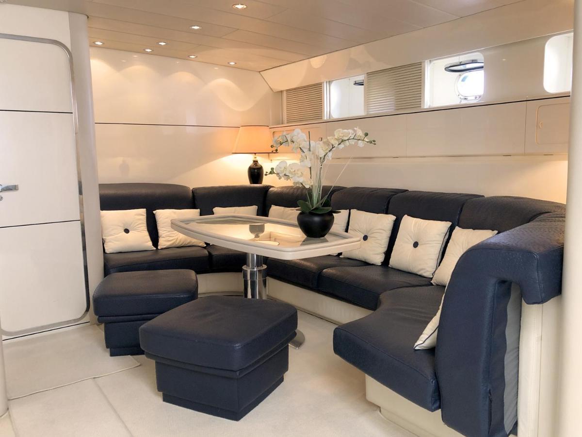 Home Sweet Boat - Chambres D'Hotes Empuriabrava Luaran gambar