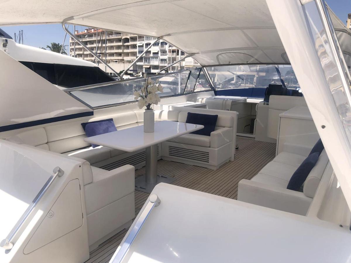 Home Sweet Boat - Chambres D'Hotes Empuriabrava Luaran gambar
