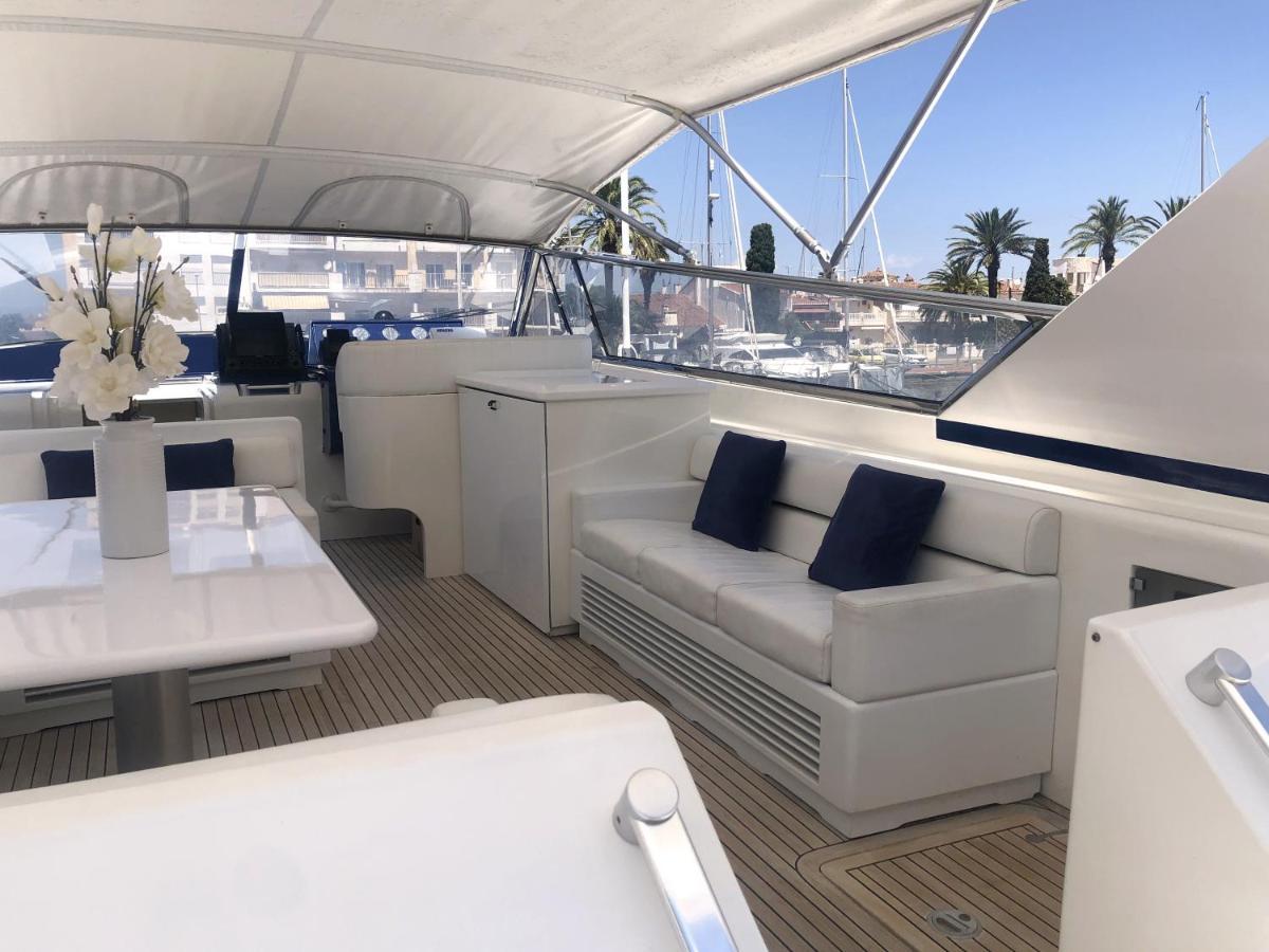 Home Sweet Boat - Chambres D'Hotes Empuriabrava Luaran gambar